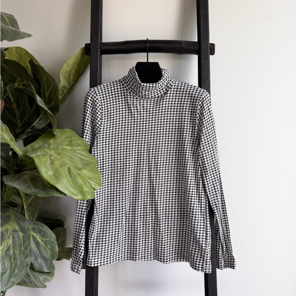 J. Crew Factory Black and White Houndstooth Button Down Shirt